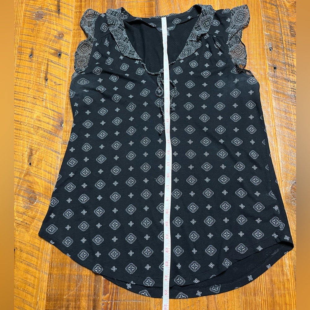 Lucky Brand Mixed Media Black & White Flutter Sleeve Blouse Size Medium - Picture 10 of 15